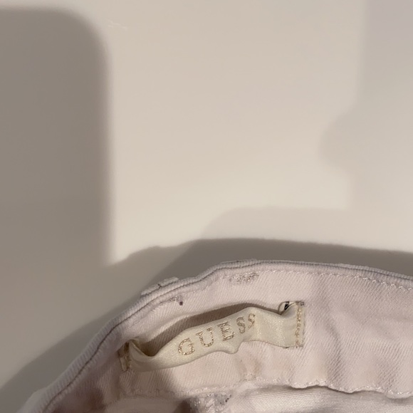 GUESS White Jeans - Picture 3 of 4